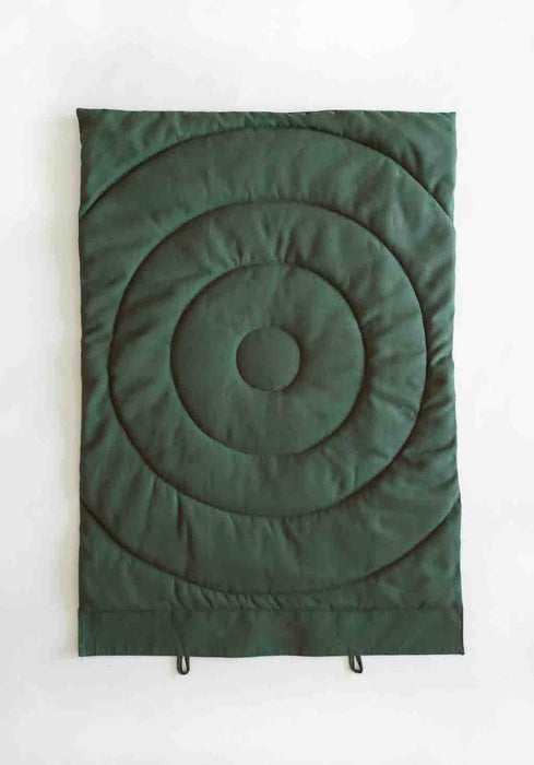 DOG TRAVEL BLANKET. COMPASS