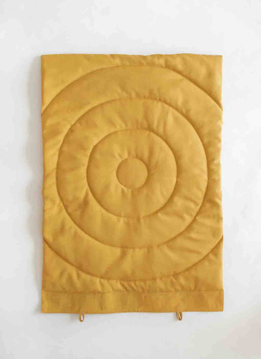 DOG TRAVEL BLANKET. COMPASS